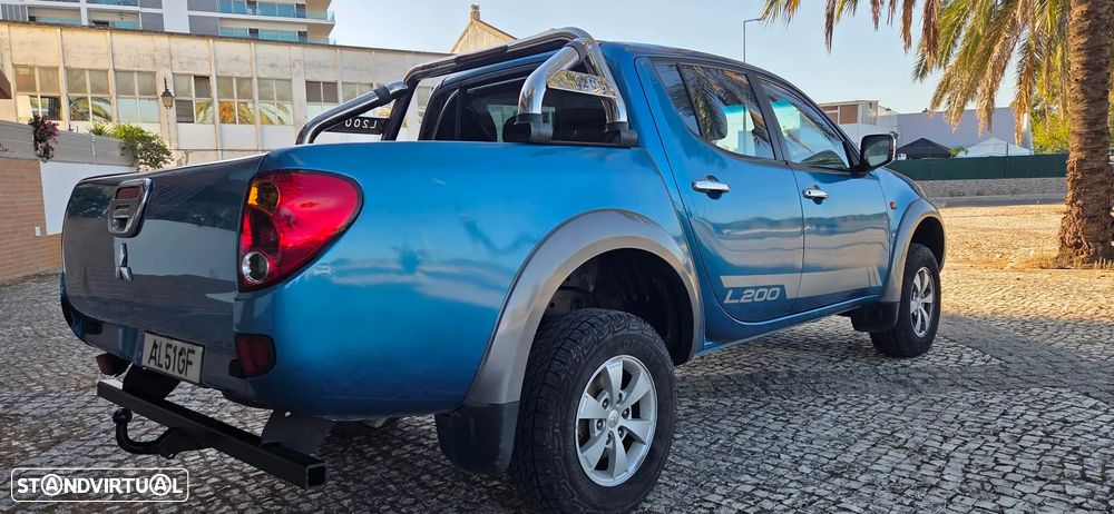 Mitsubishi L200 Pick Up 4x4 Intense Cabine Dupla - 7