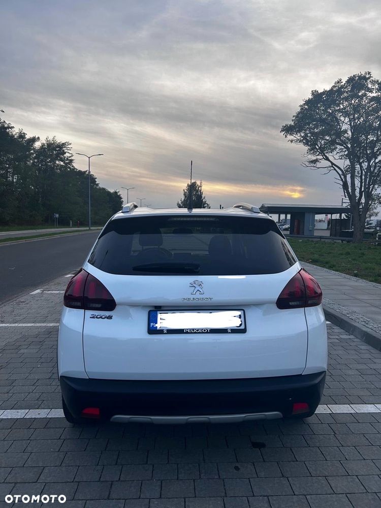 Peugeot 2008 Blue-HDi FAP 100 STOP & START Style - 6