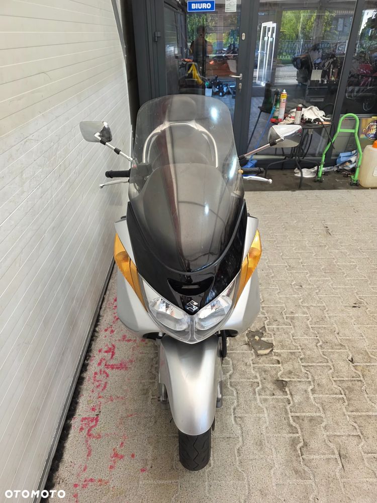Suzuki Burgman - 21