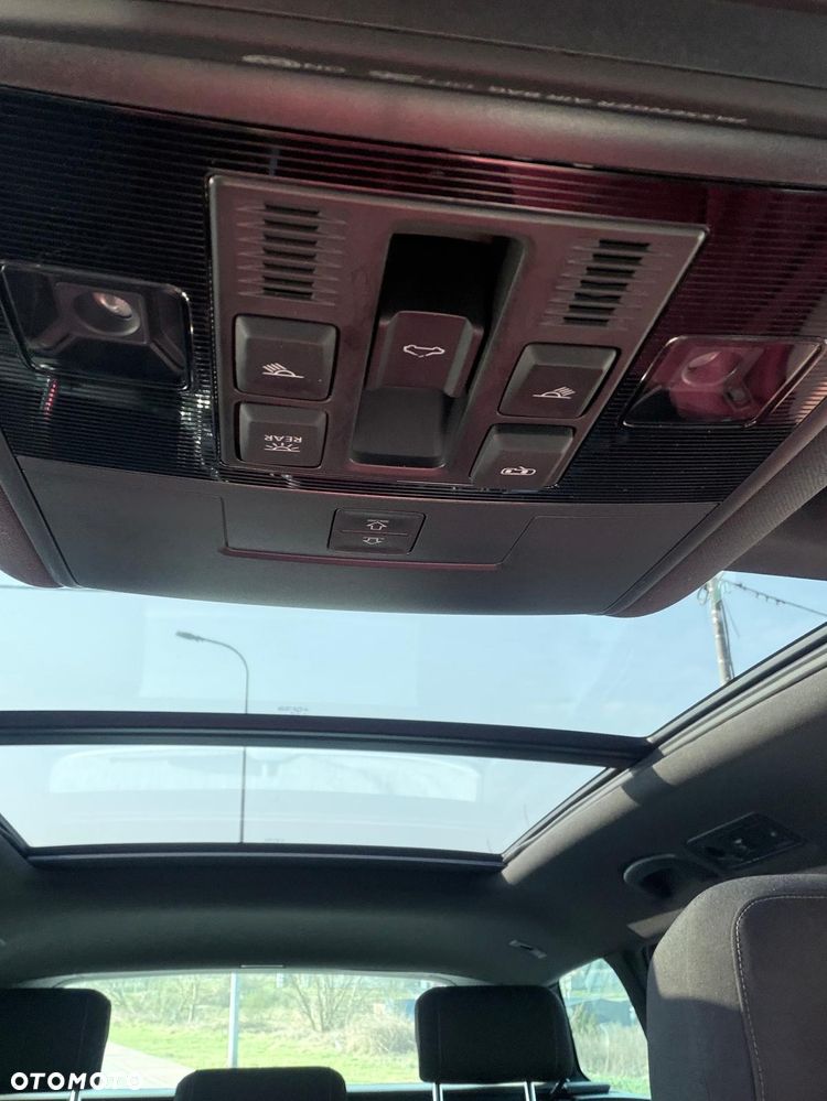 Volkswagen Passat 2.0 TDI Business DSG - 13