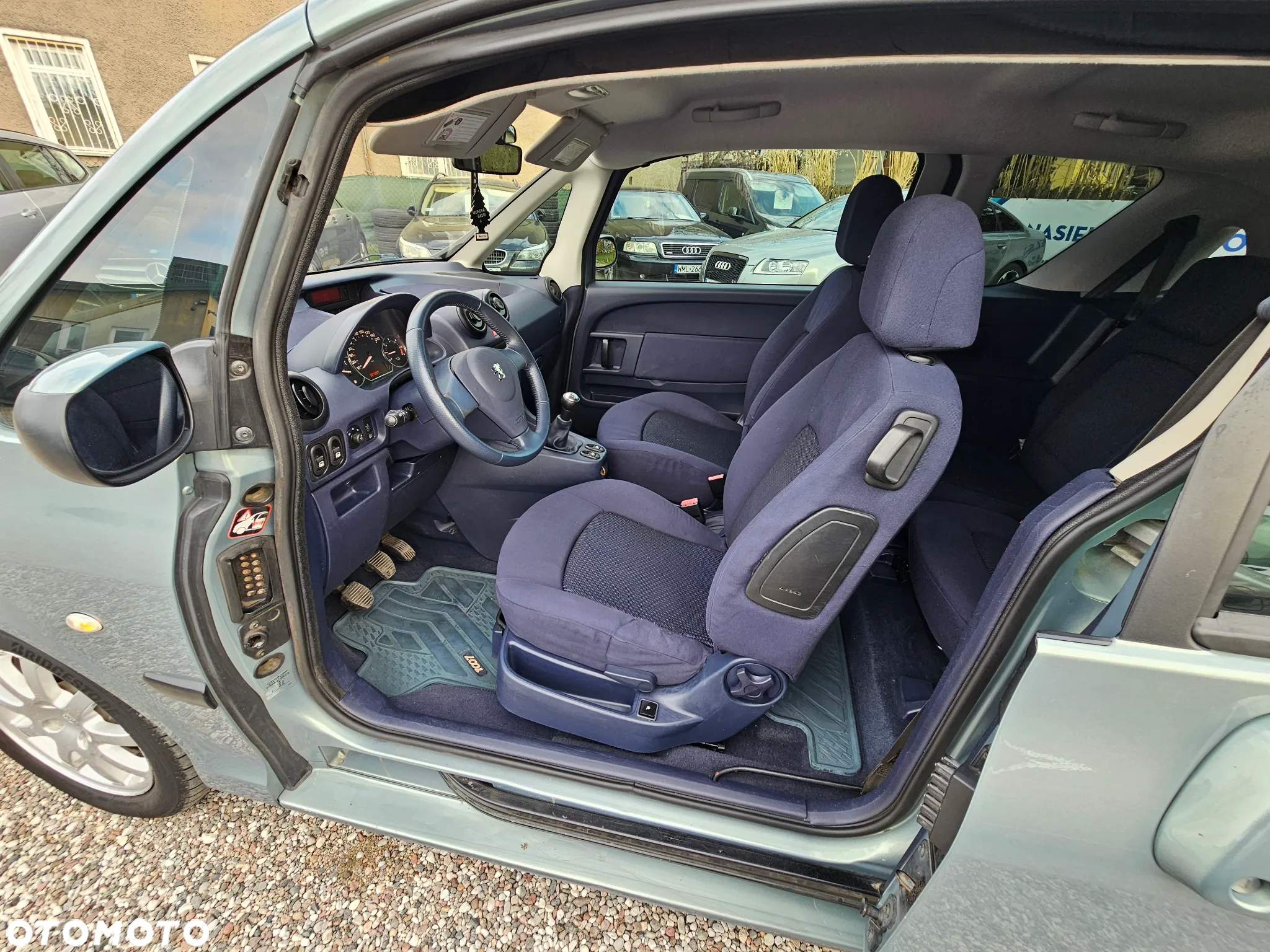 Peugeot 1007 - 10