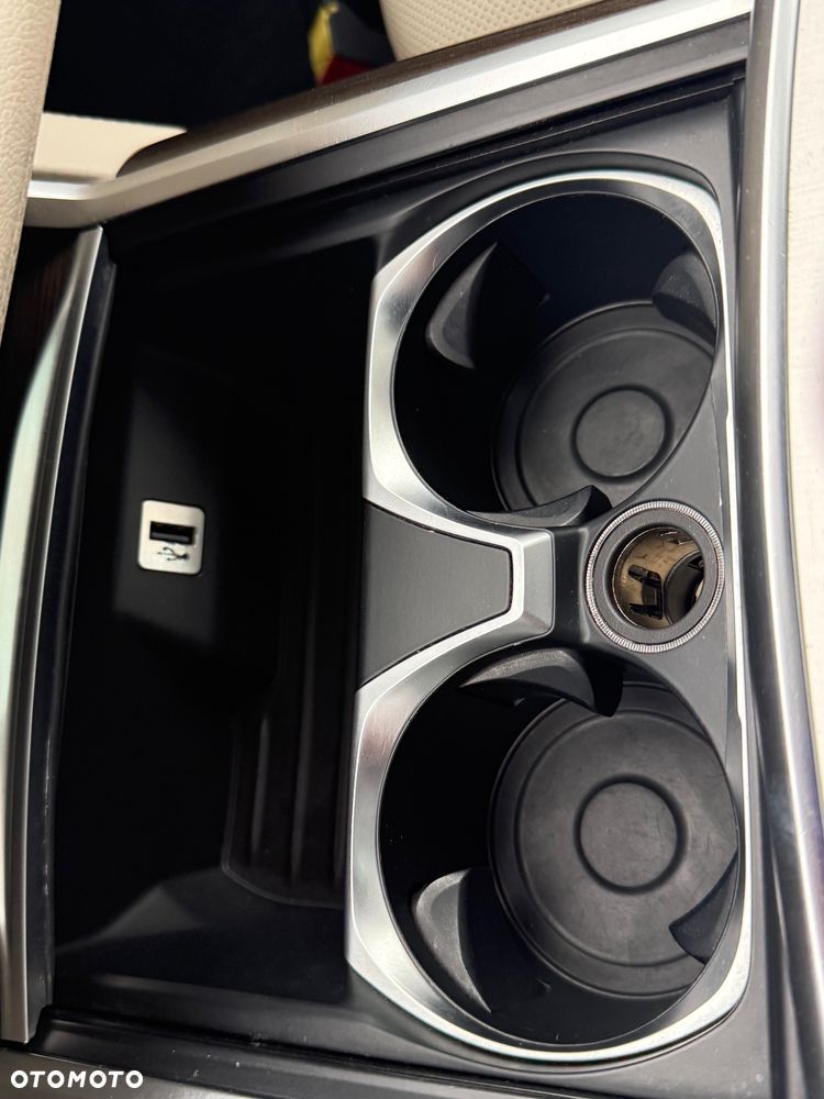 BMW Seria 7 740d xDrive - 14