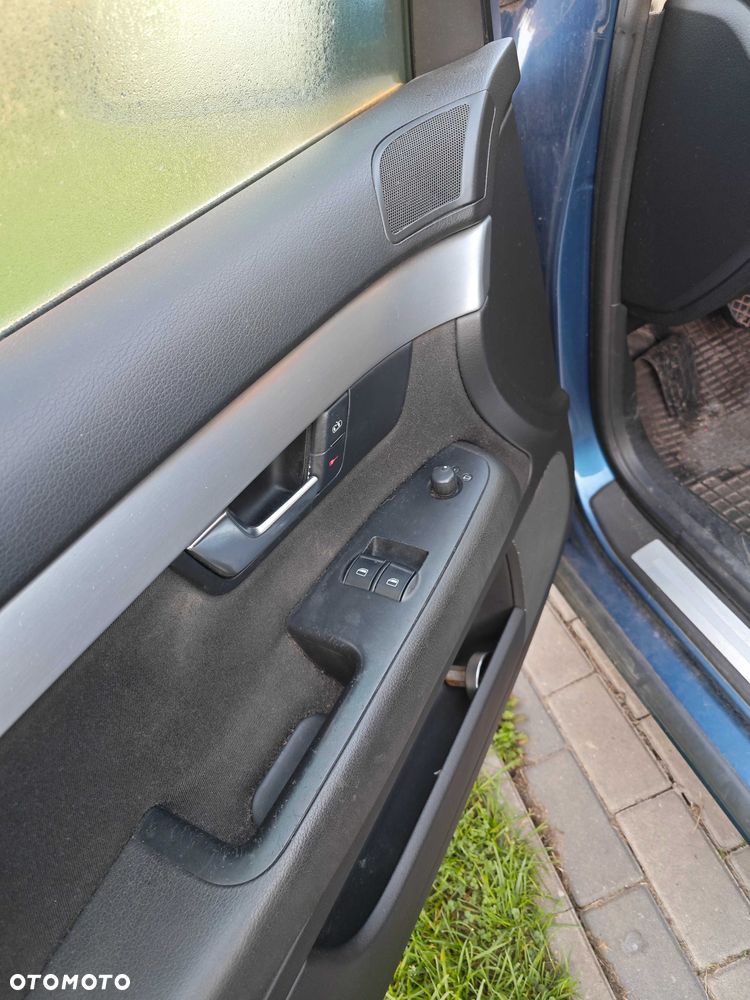 Audi A4 Limousine - 7