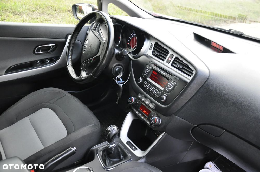 Kia Ceed 1.6 GDI Platinum Edition - 12