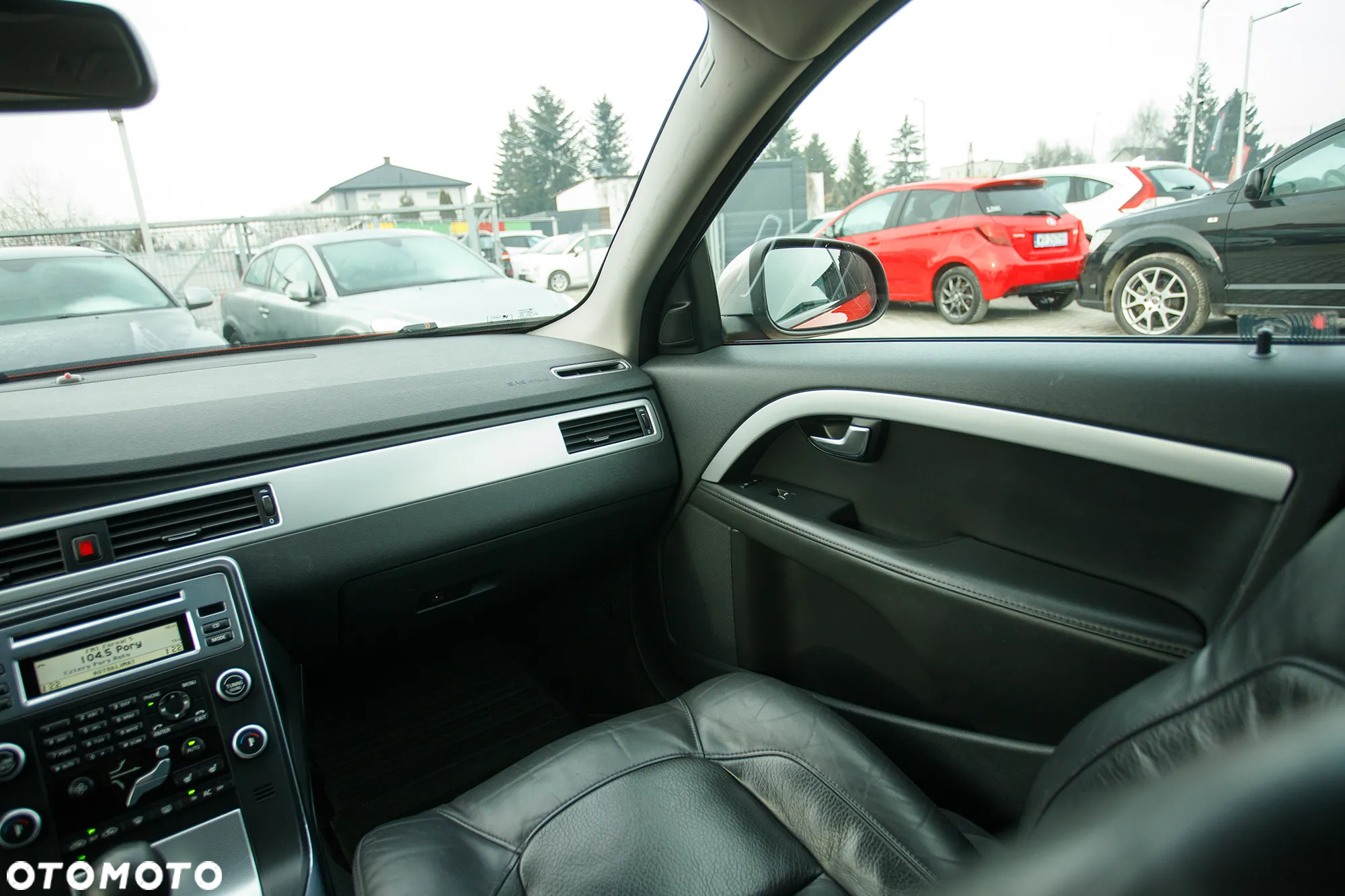 Volvo V70 2.5T R-Design Summum - 34