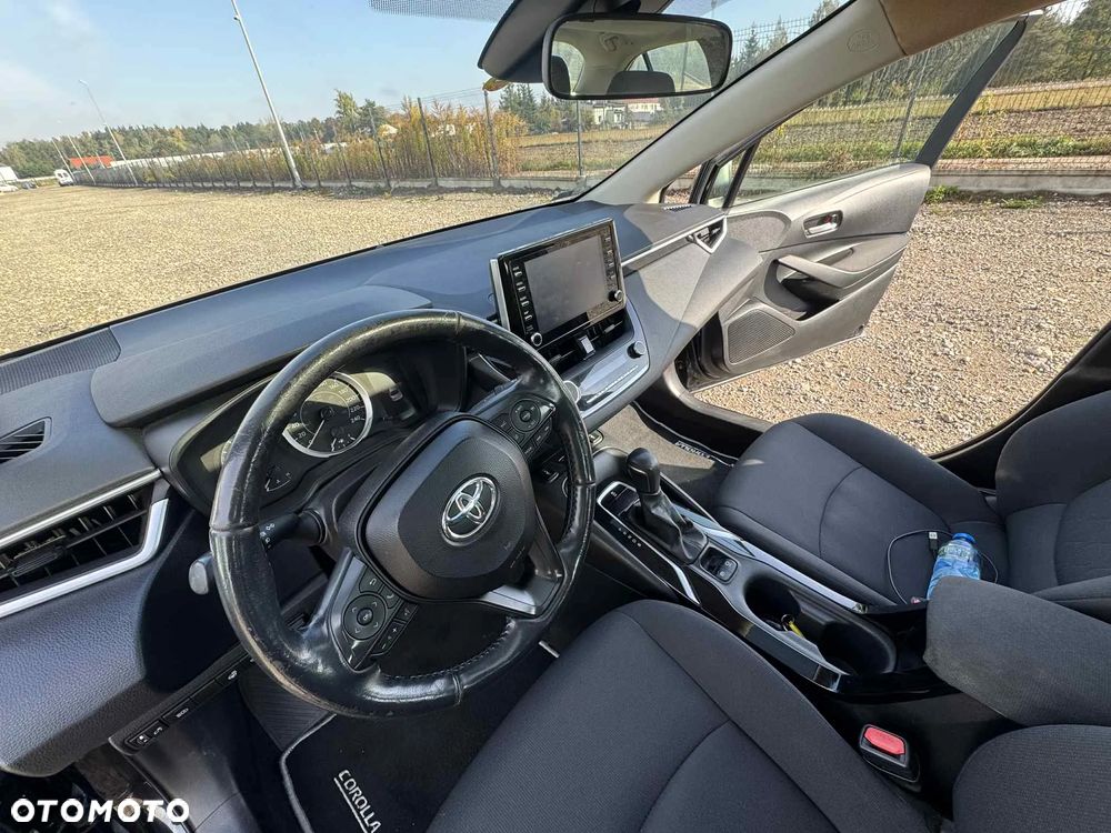 Toyota Corolla - 12