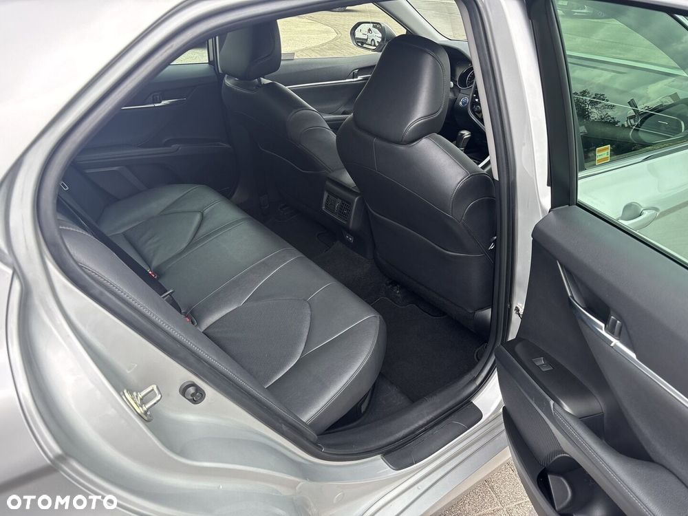 Toyota Camry 2.5 Hybrid Comfort CVT - 14