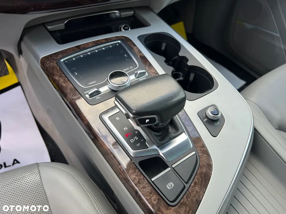 Audi Q7 3.0 TFSI Quattro Tiptronic - 13