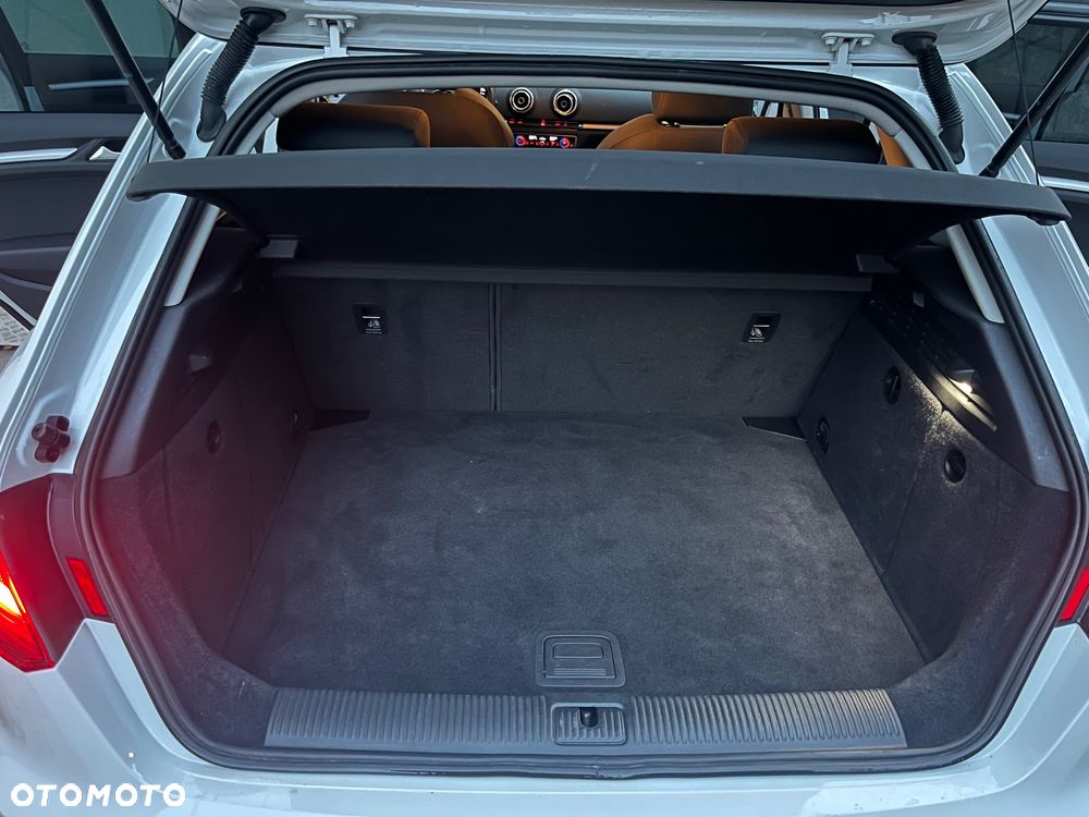 Audi A3 Sportback 2.0 TDI Ambiente - 18