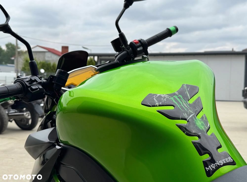 Kawasaki Z - 12