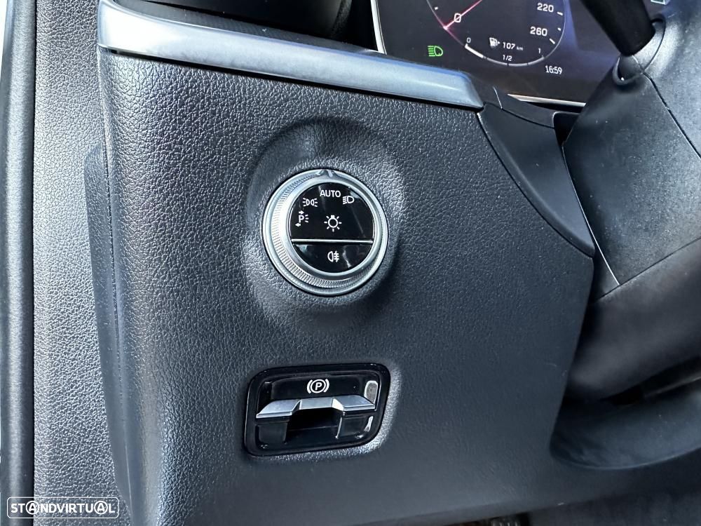 Mercedes-Benz C 300 e T 9G-TRONIC Avantgarde - 25