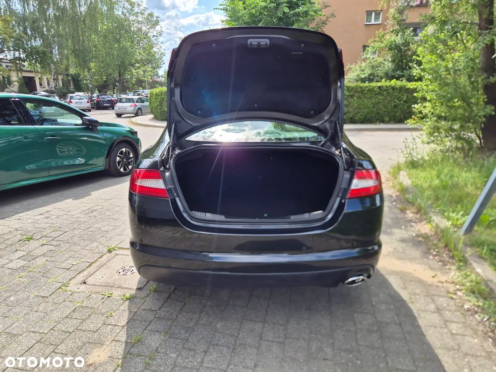 Jaguar XF 2.2 - 13