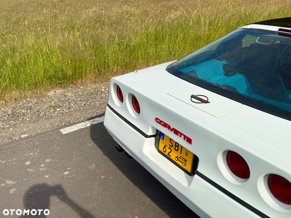Chevrolet Corvette - 5