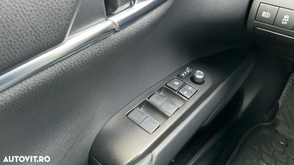 Toyota Camry 2.5 Hybrid Business - 15