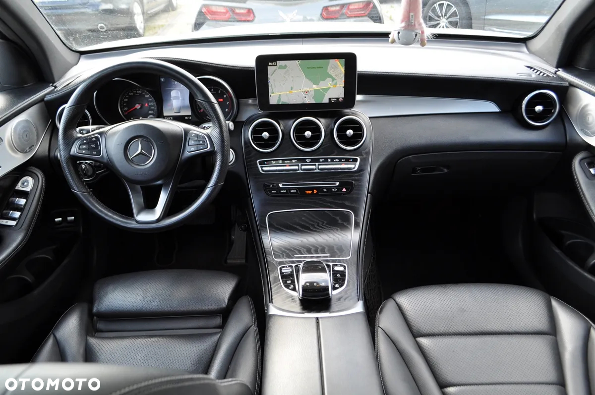 Mercedes-Benz GLC 350 e 4Matic 7G-TRONIC AMG Line - 23