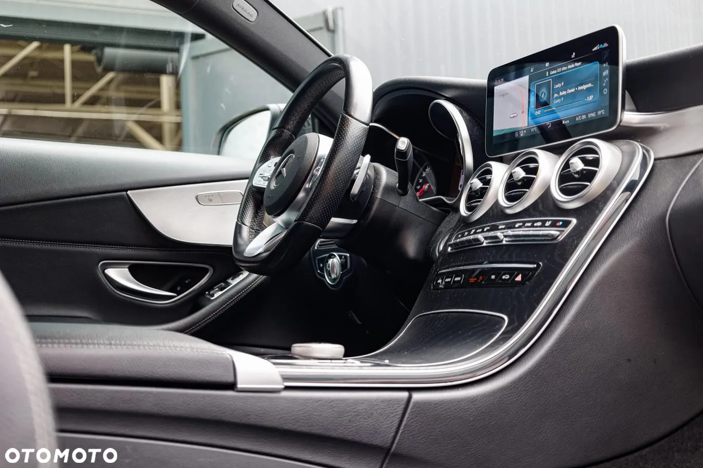 Mercedes-Benz Klasa C 200 9G-TRONIC - 11