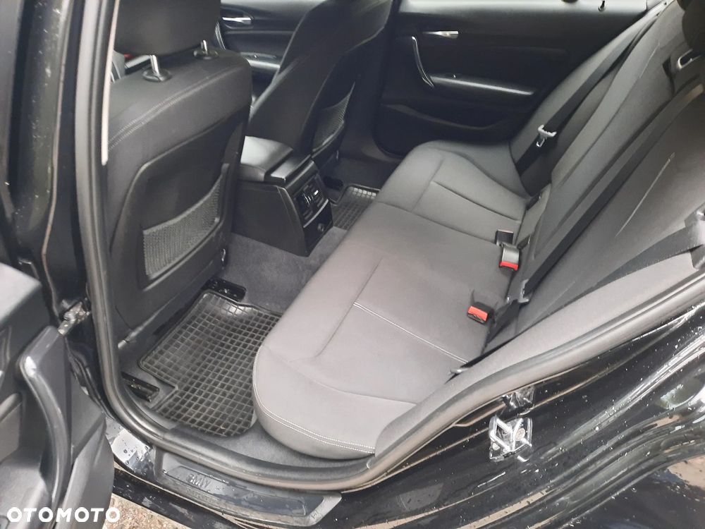 BMW Seria 1 118d DPF Edition Sport - 17