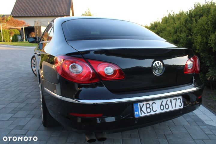 Volkswagen Passat CC - 8