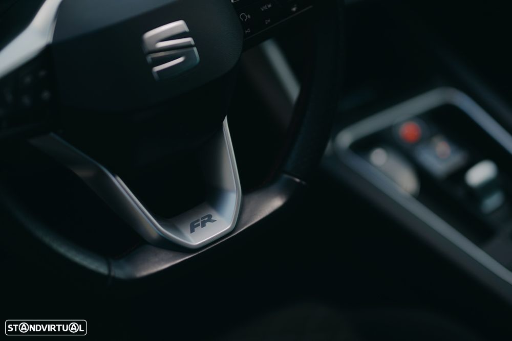 SEAT Leon ST 2.0 TDI DSG FR Black Edition - 19