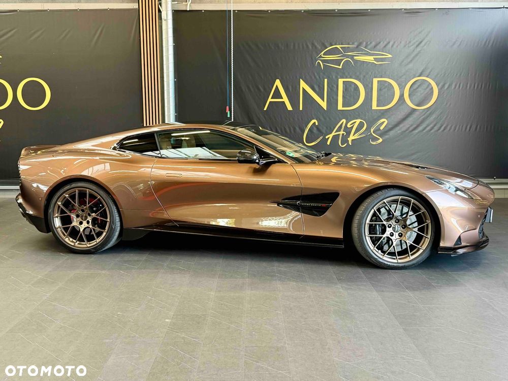 Aston Martin Vanquish - 3