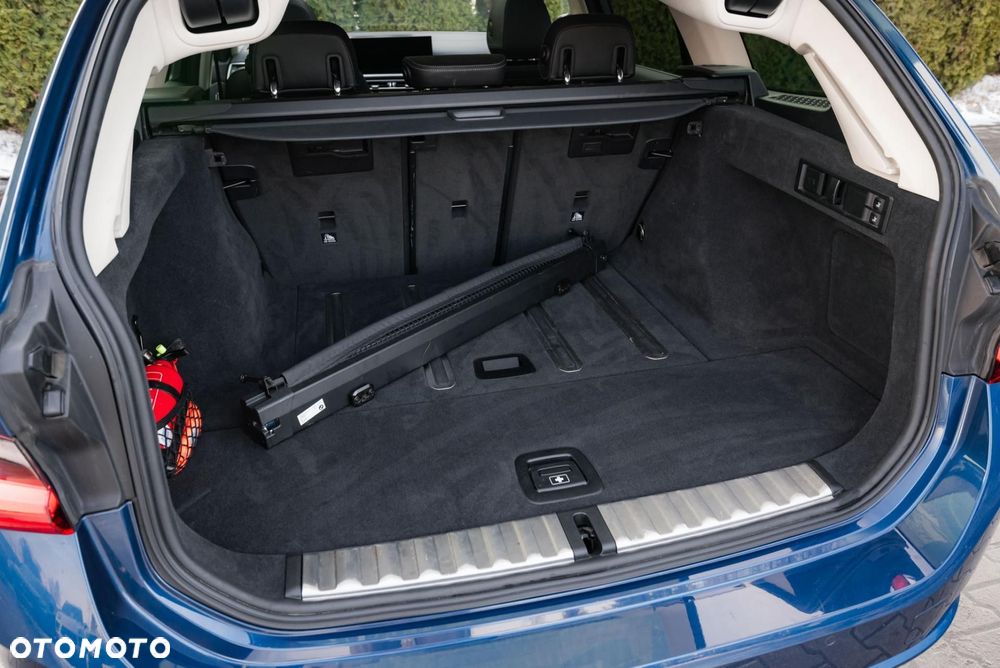 BMW Seria 3 320d xDrive - 36