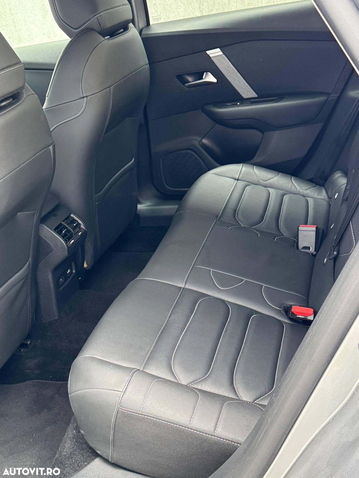 Citroën C4 BlueHDi 130 Stop&Start EAT8 SHINE - 6