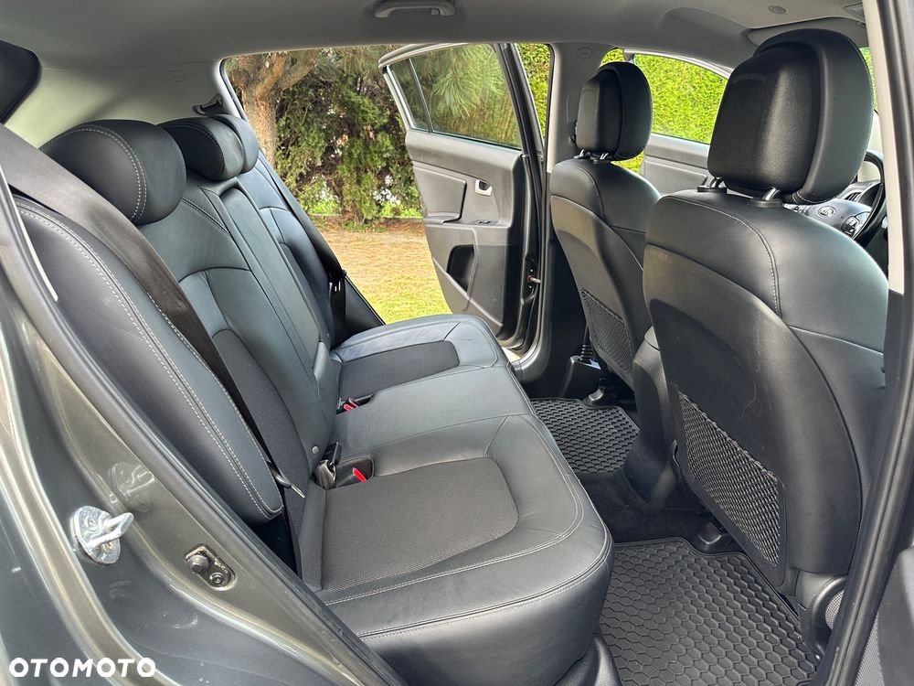 Kia Sportage 2.0 CVVT 4WD Automatik Vision - 25