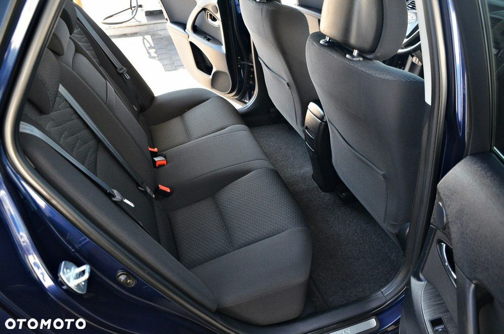 Toyota Avensis - 24