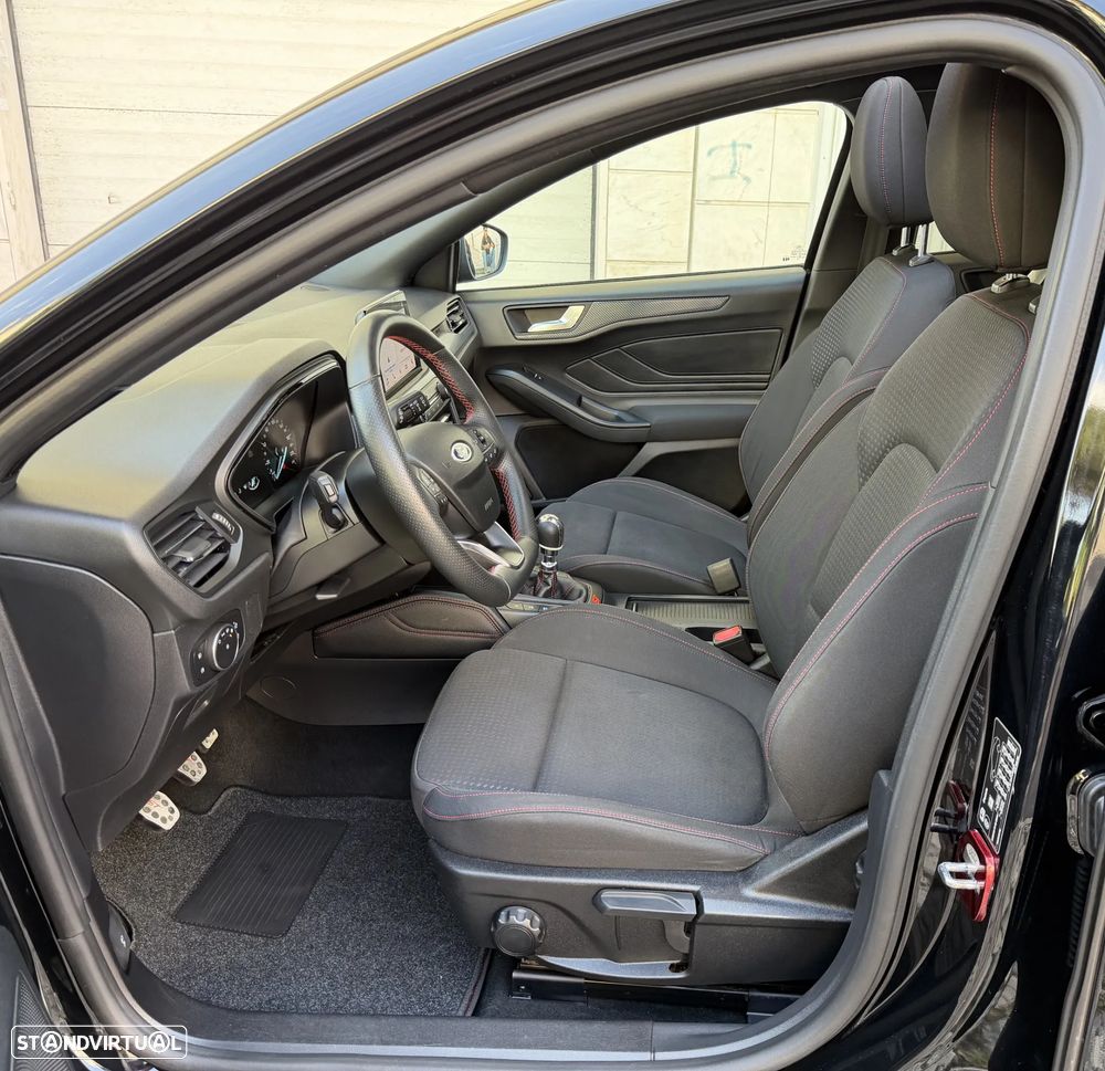 Ford Focus 1.5 TDCi ECOBlue ST-Line X - 14