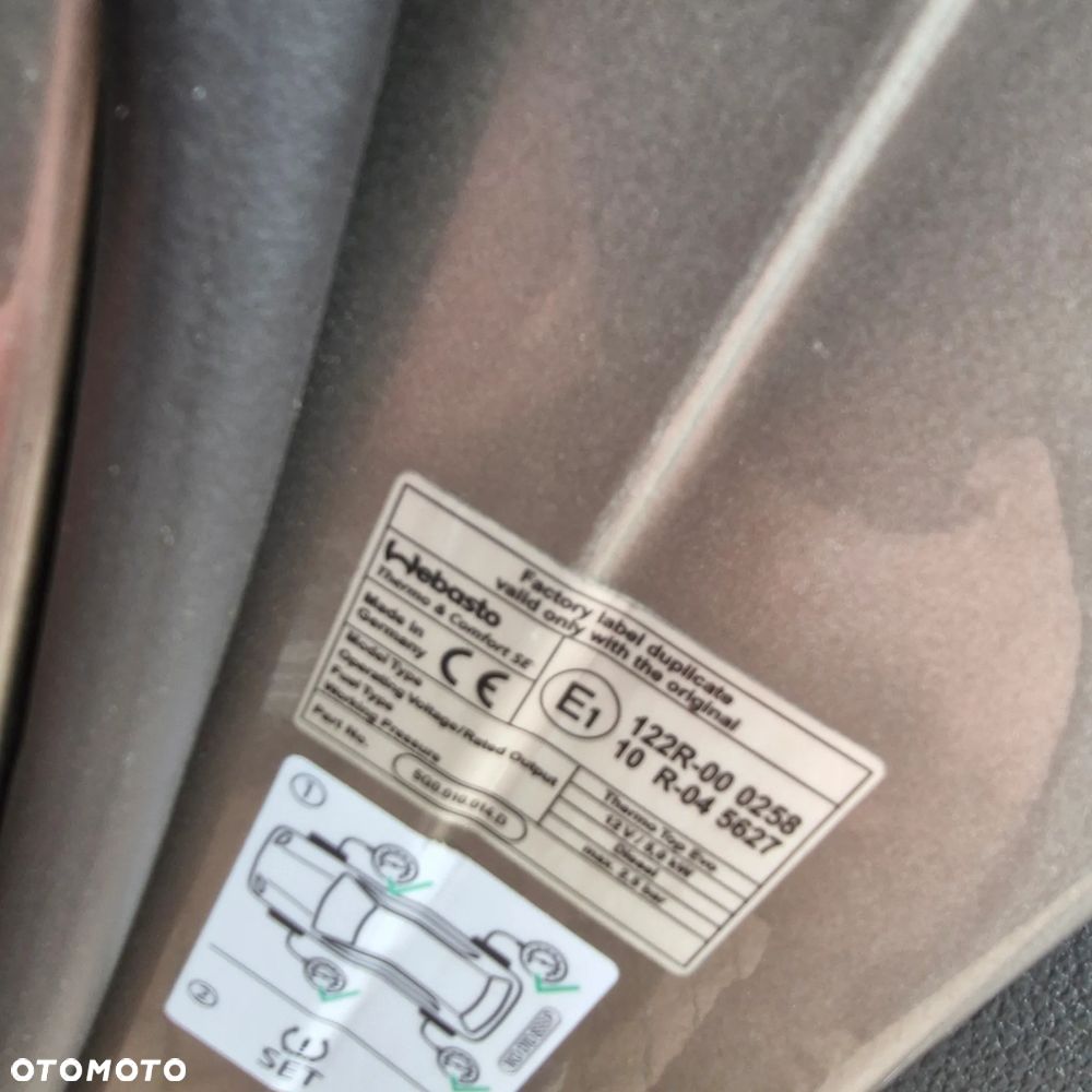 Volkswagen Multivan - 21