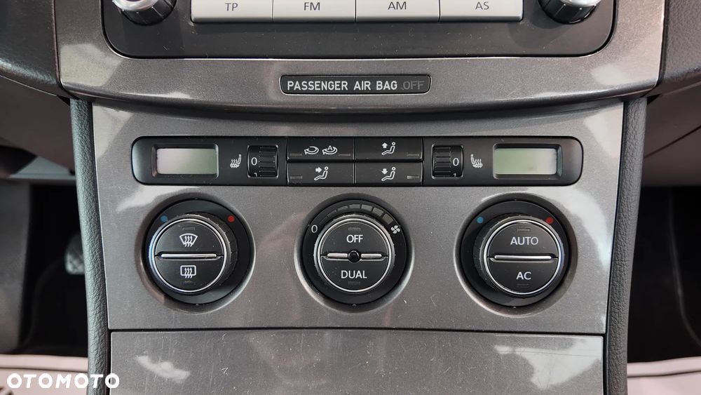 Volkswagen Passat 1.4 TSI Comfortline - 29