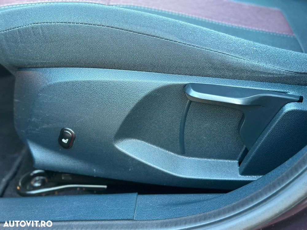 Ford Fiesta 1.4i Trend - 32