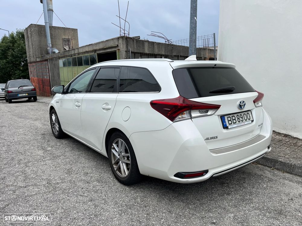 Toyota Auris Touring Sports - 2