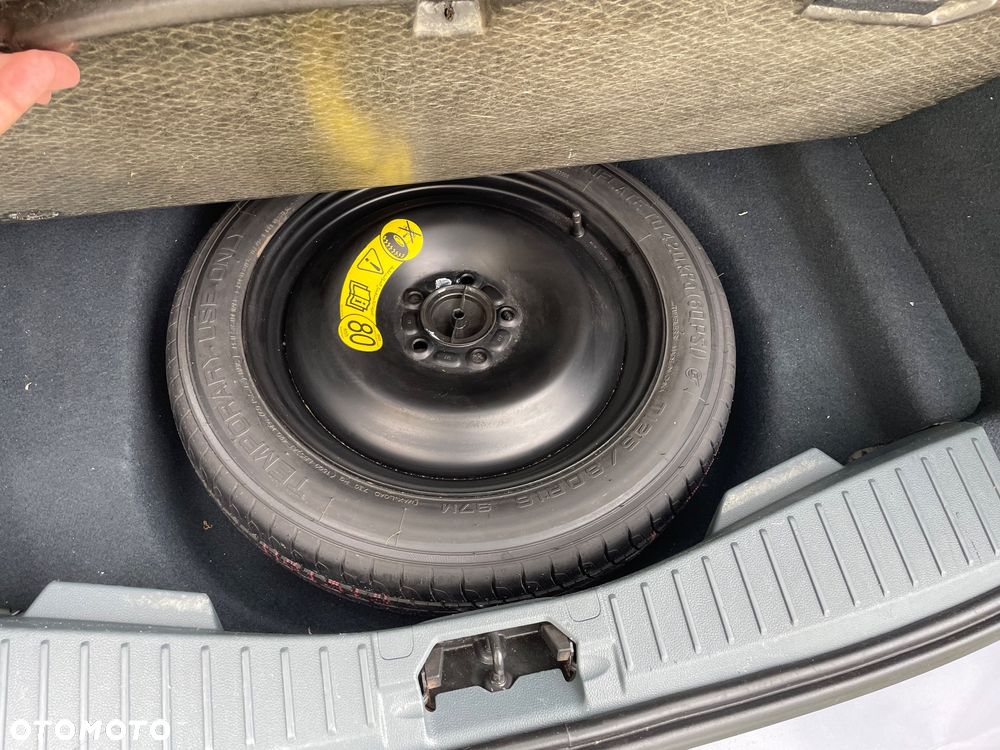 Ford Grand C-MAX - 35