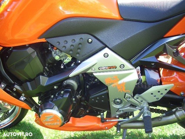 Kawasaki Z 1000R - 4