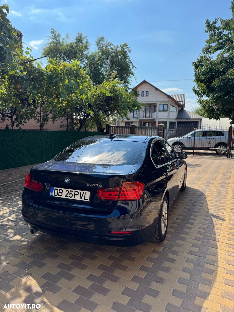 BMW Seria 3 320d EfficientDynamics Edition - 8