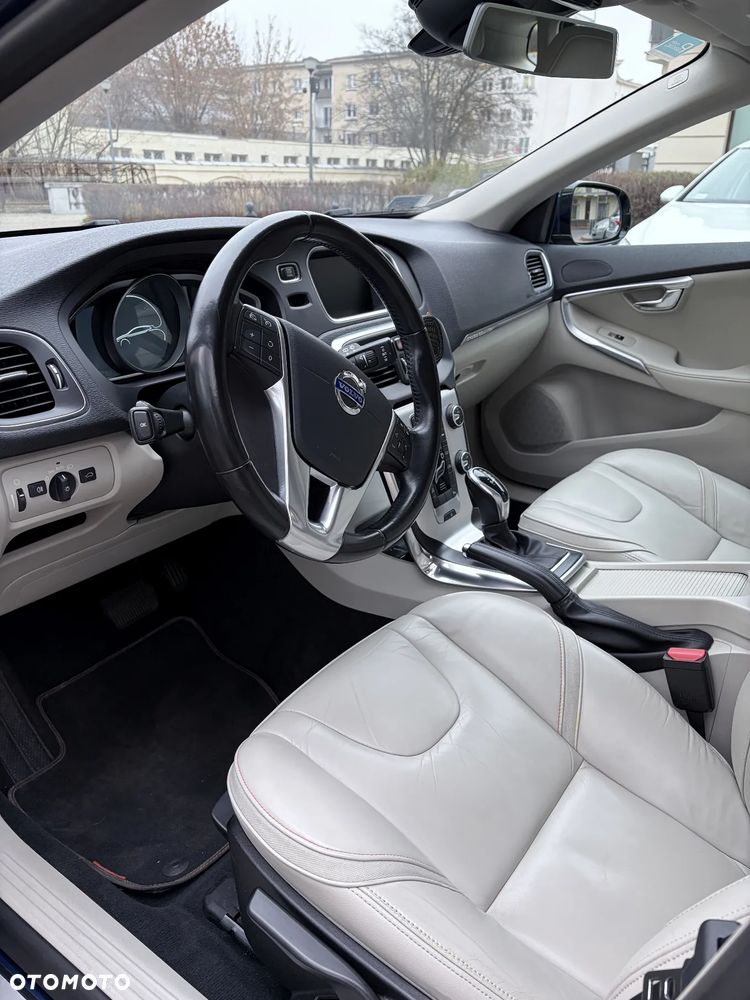 Volvo V40 T4 Ocean Race - 12