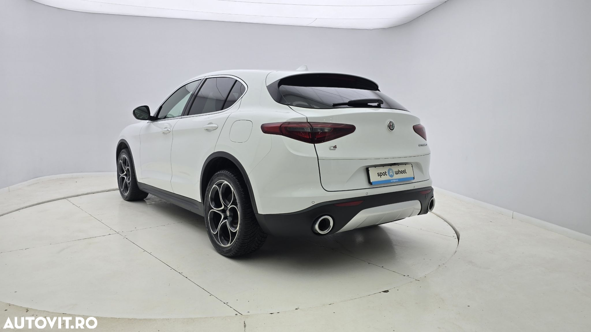 Alfa Romeo Stelvio 2.0 Turbo AWD AT8 Super - 8