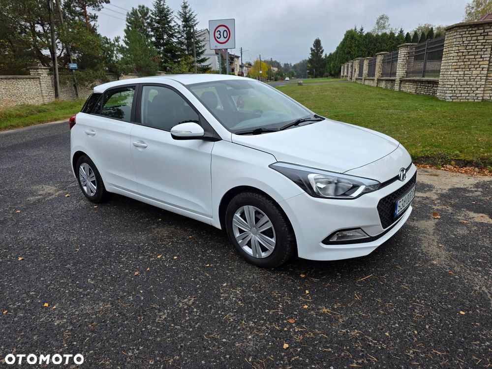 Hyundai i20 blue 1.2 - 14