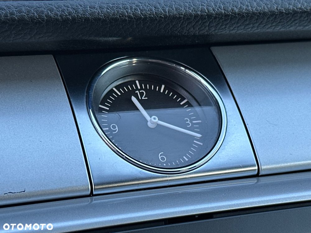 Volkswagen Passat - 35