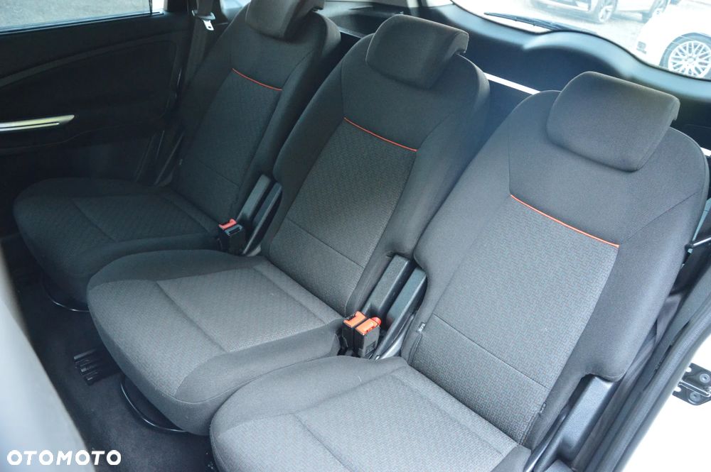 Ford S-Max - 30