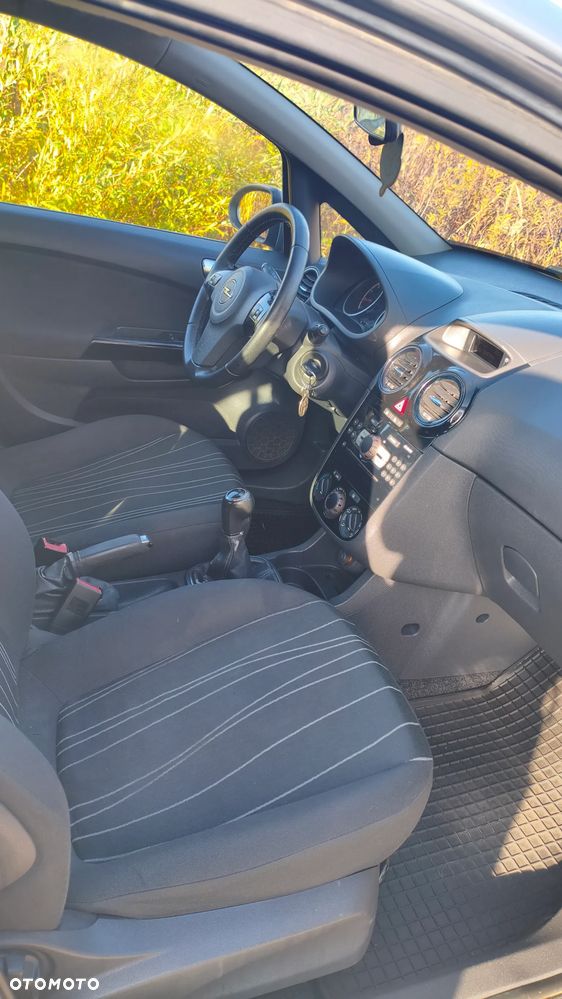 Opel Corsa - 12