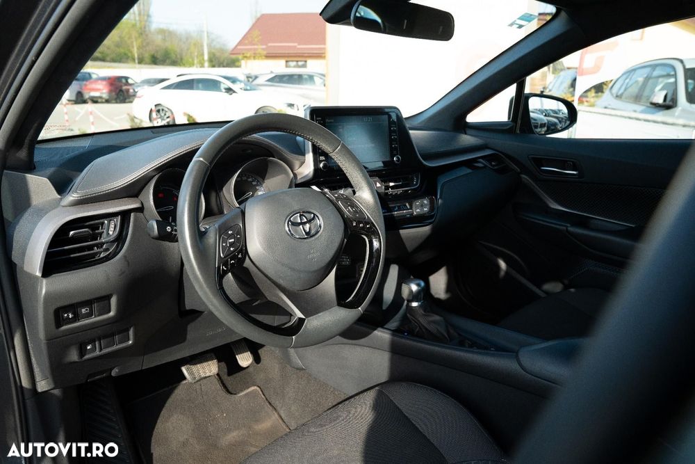 Toyota C-HR - 6