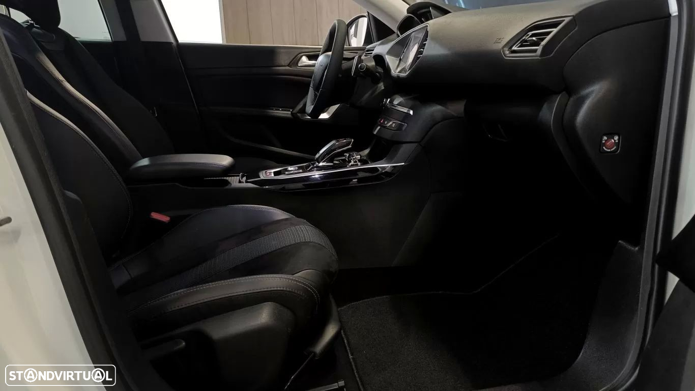 Peugeot 308 SW 1.5 BlueHDi Allure EAT8 - 33