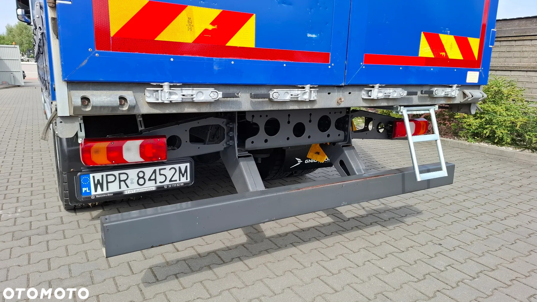 Mercedes-Benz ACTROS 1824 / PEŁNY ADR / RAMA POD ZABUDOWE 5.22 / DMC 18000 / MAŁO UŻYWANY ! - 11