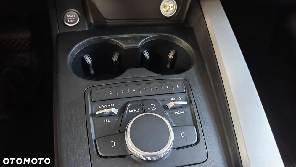 Audi A4 Avant 2.0 TDI S tronic - 32