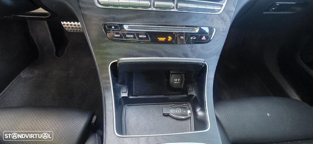 Mercedes-Benz C 300 h AMG Line - 23