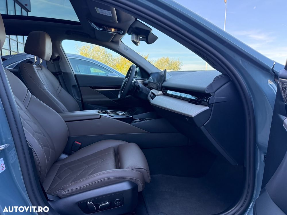 BMW Seria 5 520d xDrive AT MHEV - 25