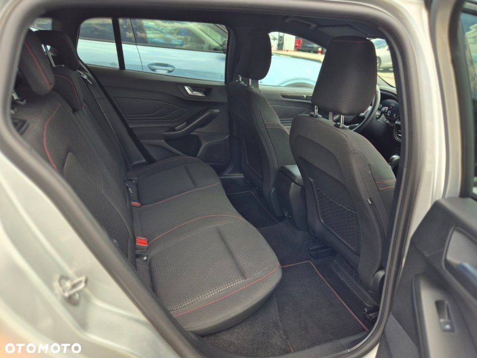 Ford Focus - 11