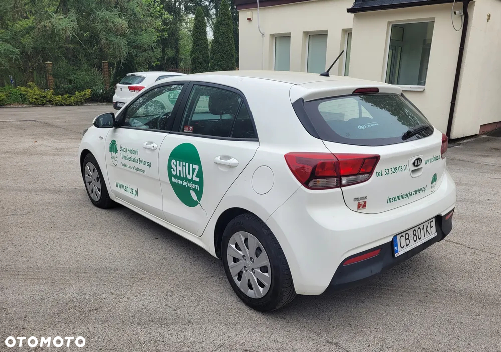 Kia Rio - 4